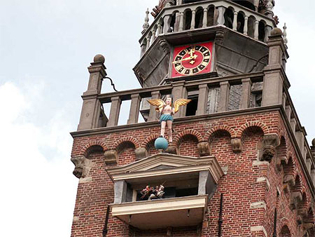 Détail de l'Hôtel de ville (Stadhuis) de Monnickendam Détail de l'Hôtel de ville (Stadhuis) de Monnickendam