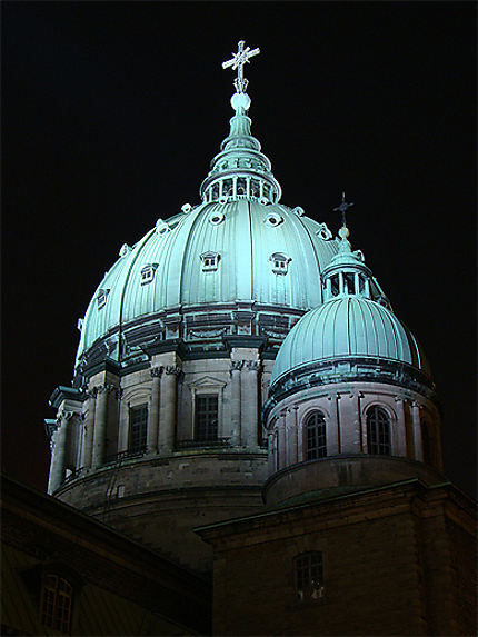 Basilique-Cathédrale Marie-Reine-du-Monde