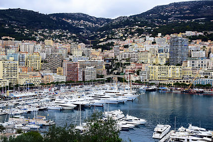 Entre mer et montagnes, port de Monaco