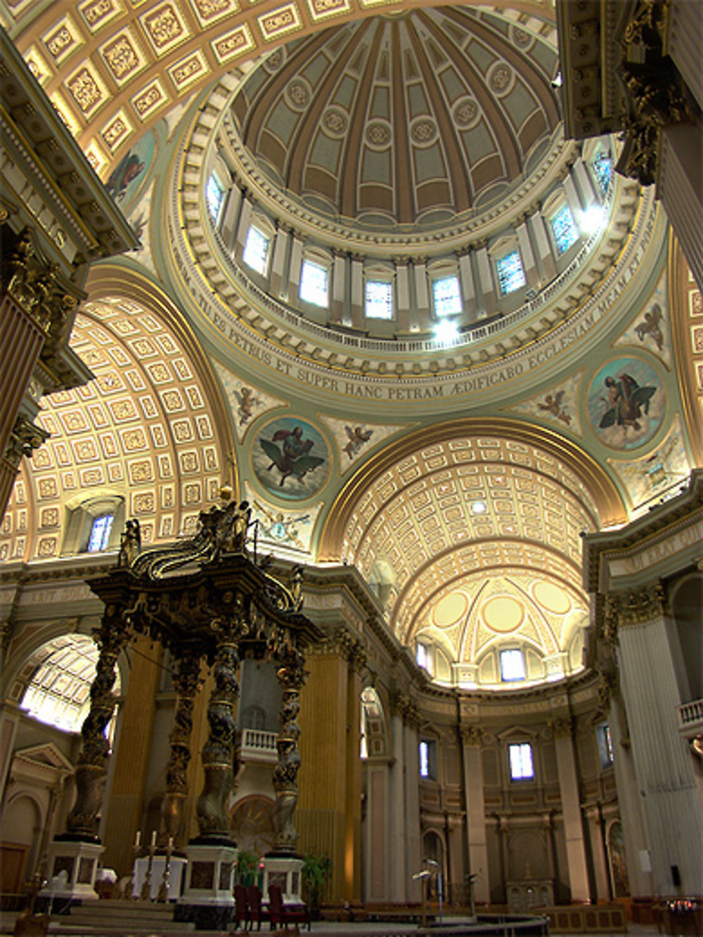 Basilique-Cathédrale Marie-Reine-du-Monde