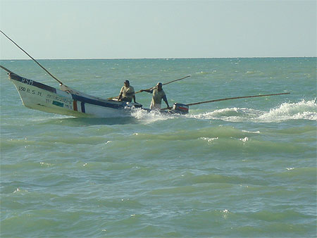 Bateau de pêche à Celestun Bateau de pêche à Celestun
