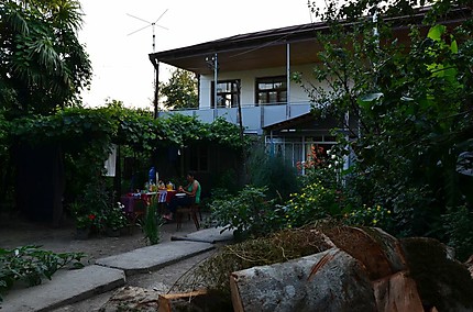 Une maison typique avec sa cour