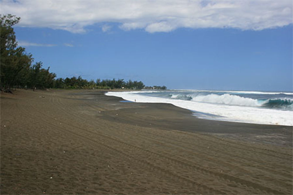 Plage de sable noir