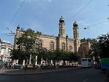 Pest, synagogue