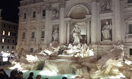 La fontaine de Trevi à Rome