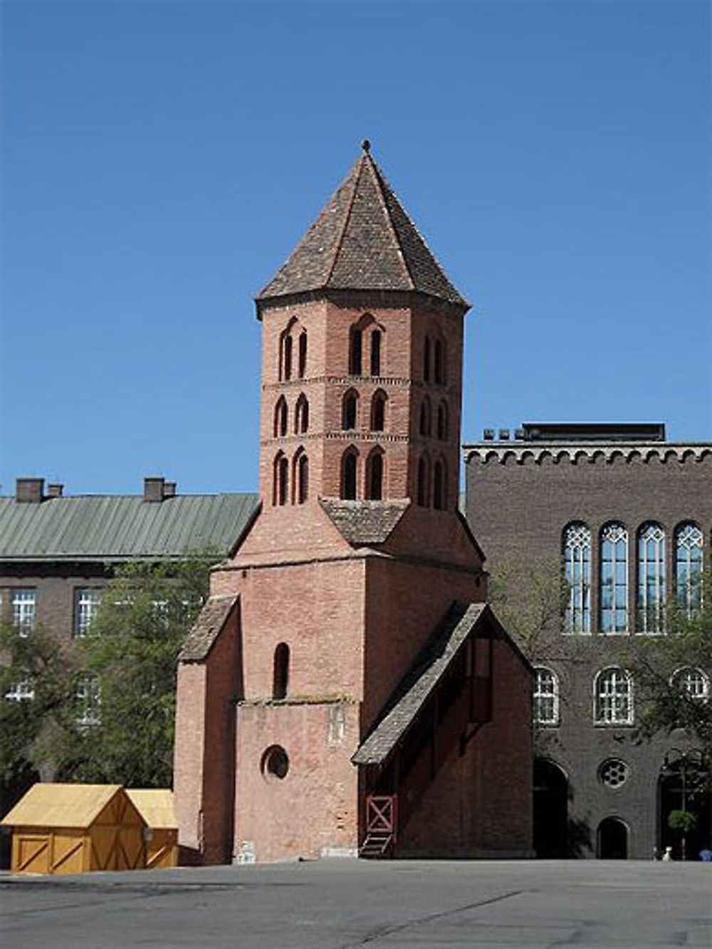 Tour Dömötör, Dom Tér, Szeged