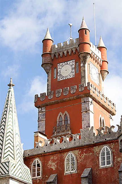 Sintra - Palais national de Pena - La tour de l'horloge