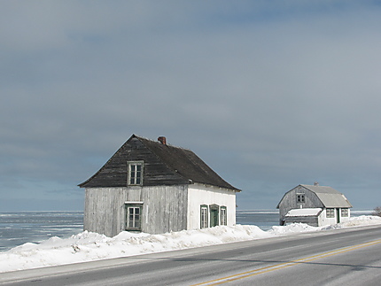Maison centenaire à Rivière-à-Claude
