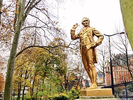 Statue de Thomas Taine