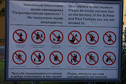 A St Petersbourg il est interdit de ....