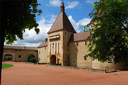 Château de Corcelles (Beaujolais) Château de Corcelles (Beaujolais)
