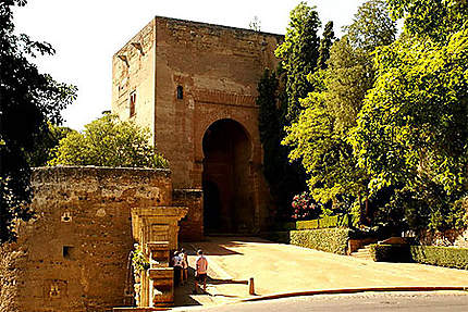 Porte des Remparts de l'Alhambra