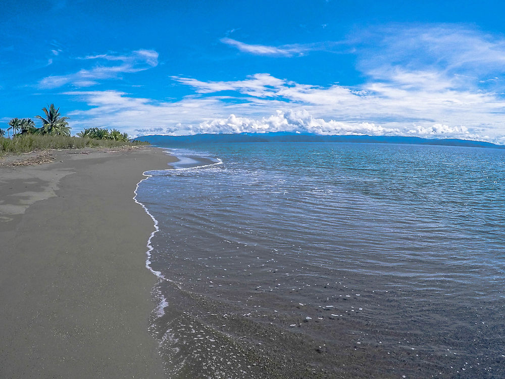 Plage déserte Playa Platanares