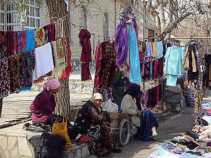 Femmes Ouzbek au marché