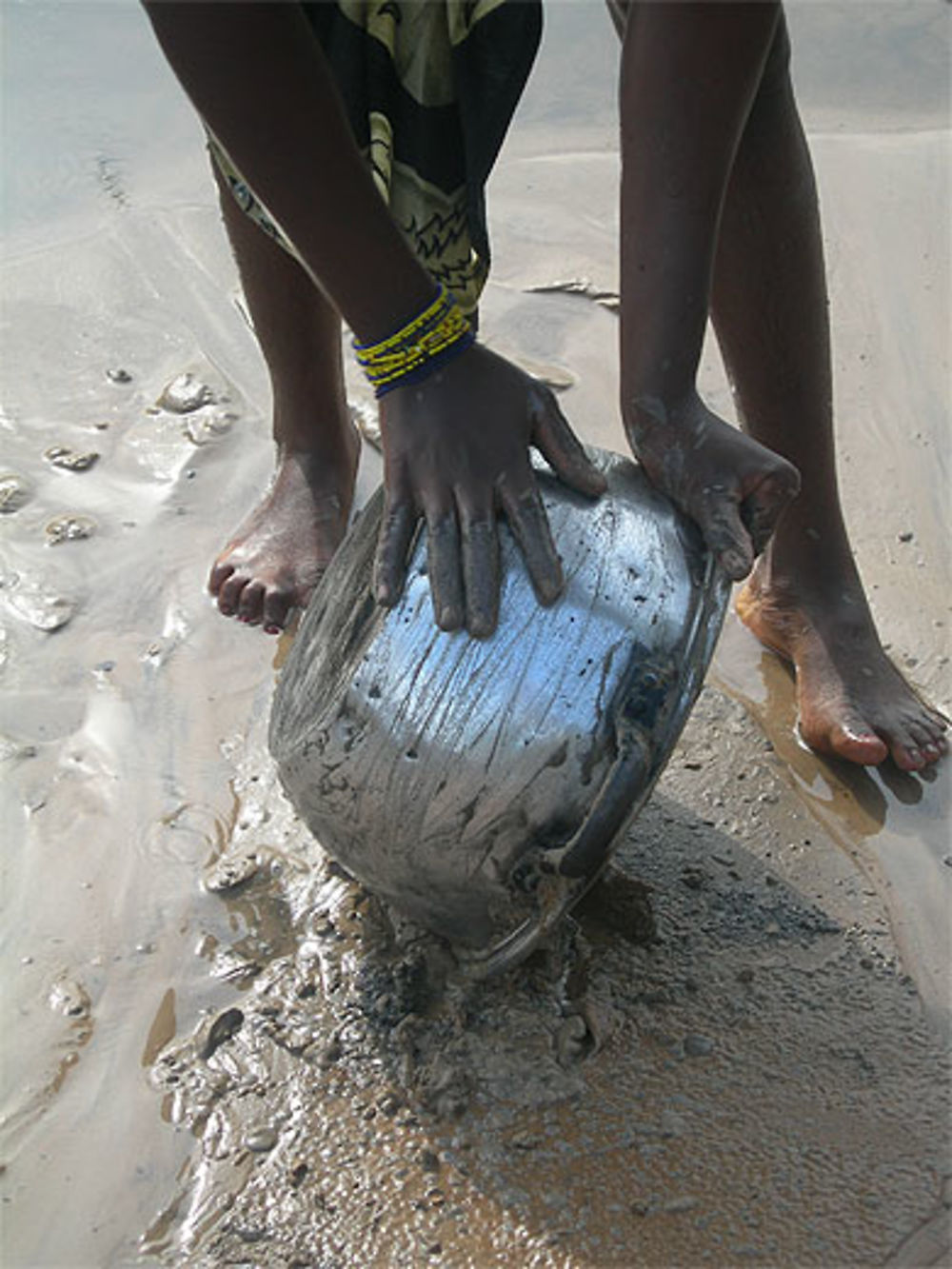 Vaisselle au fleuve