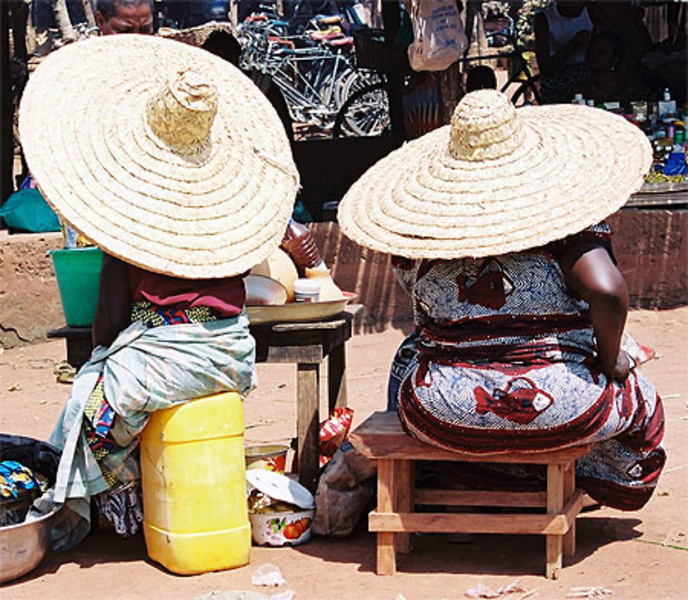  Duo de chapeux à Abomey