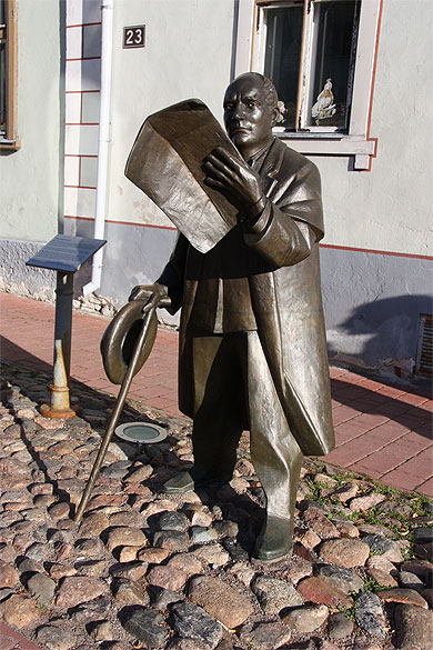 Statue Statue
