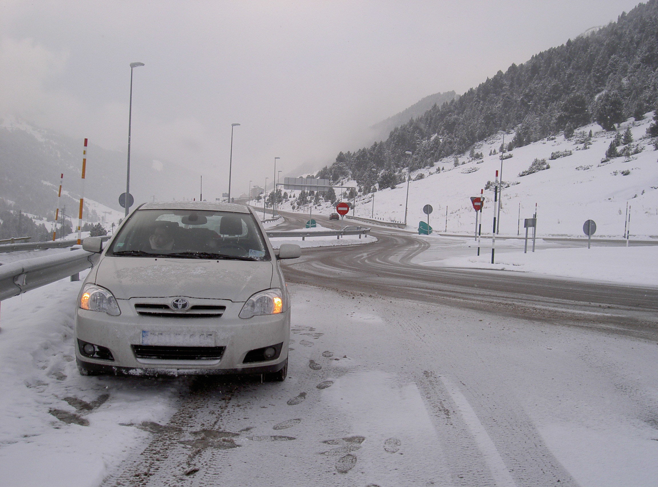 Col d'Envalira à Andorre sous la neige