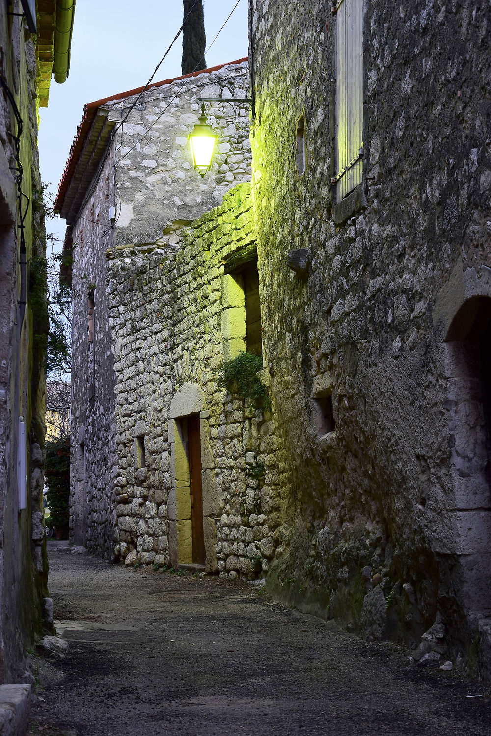 Le soir à La Garde-Adhémar