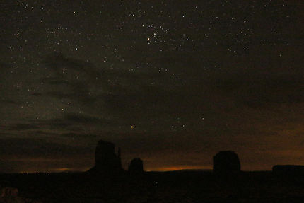 Nuit à Monument valley