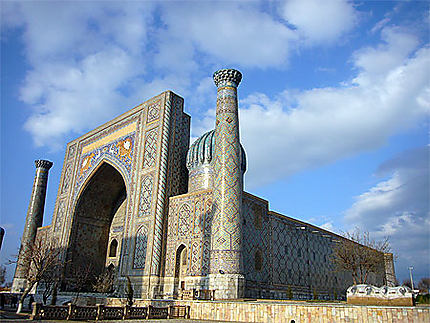 Mosquée Place du Reghistan