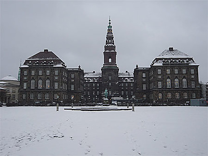 Christiansborg Slot sous la neige