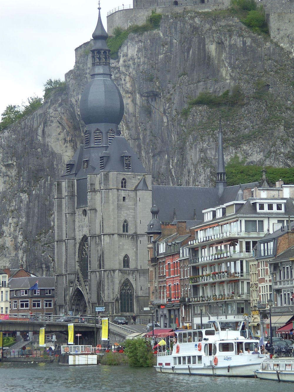 Collégiale ND de Dinant et la citadelle