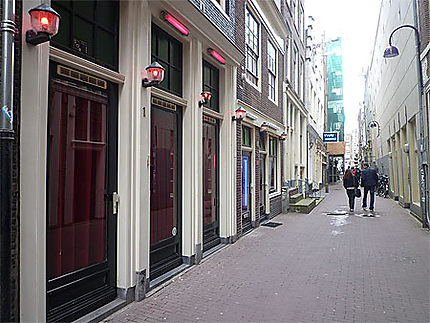 Une ruelle du quartier rouge d'Amsterdam