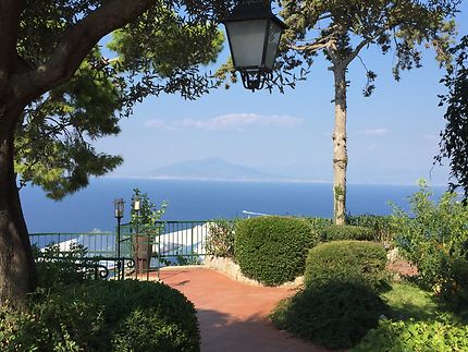 Capri: Anacapri - La Baia di Napoli e il Vesuvio