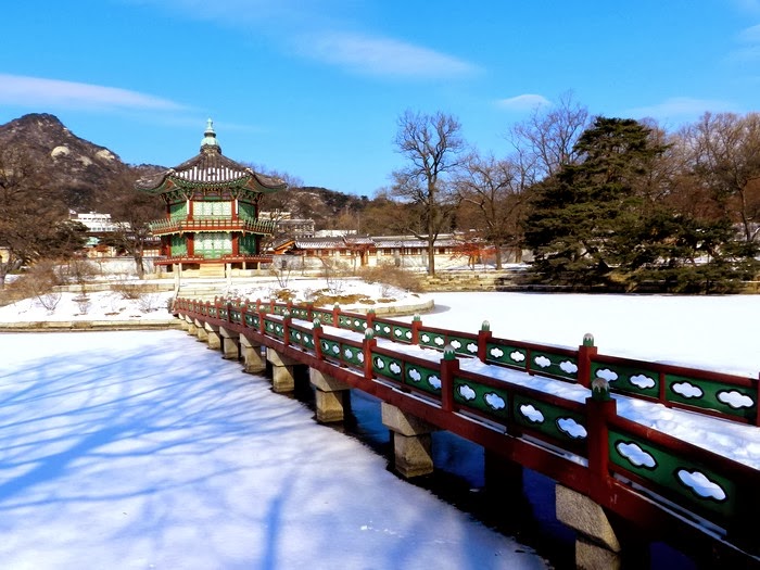 Gyeongbokgung Palace in winter Gyeongbokgung Palace in winter