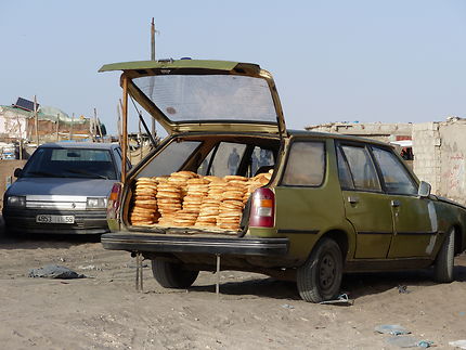 Vendeur de pain à Dakhla