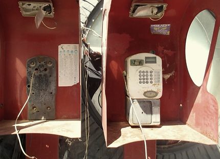 Antique téléphone à Malia