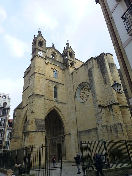 Cour de l'église à Donostia