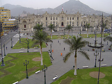 Le palais présidentiel et la Plaza de Armas
