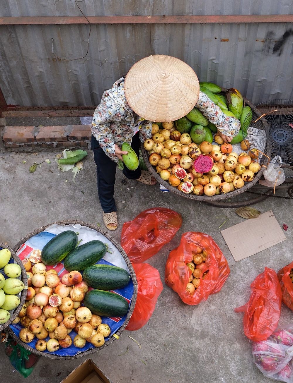 Marché du pont de Long Bien, Hanoi