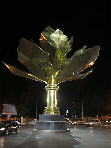 Fleur de lotus en or