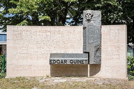 Bourg-en-Bresse, monument pour Edgar Quinet