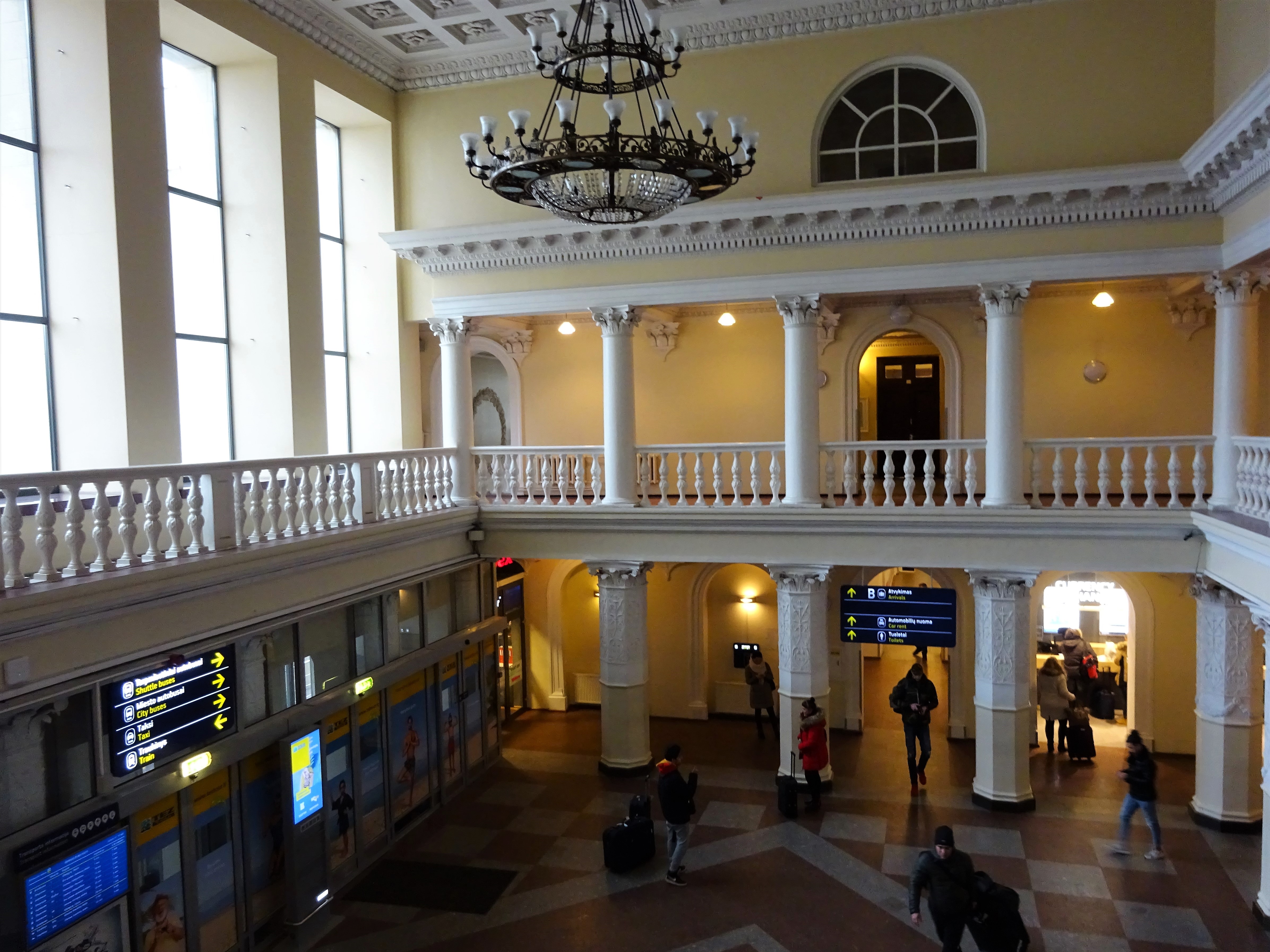 Hall des arrivées. Vilnius Airport Hall des arrivées. Vilnius Airport