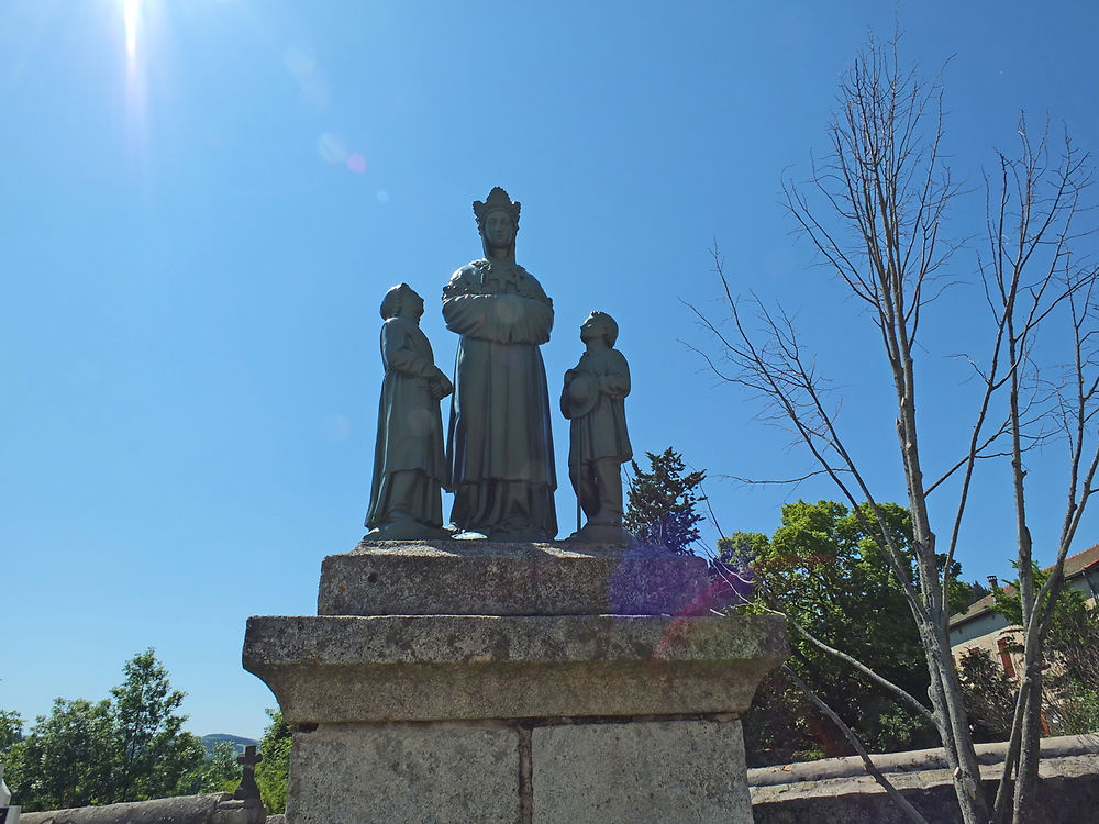 L'église de Salettes - statue