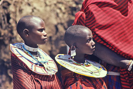 Un village Masaï sur la route du Sérengeti