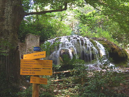 Fontaine dans le parc de St Pons