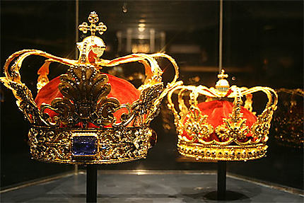 Des couronnes royales