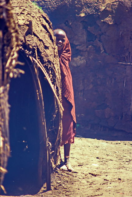Un village Masaï sur la route du Sérengeti