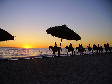 Lever de Soleil sur Monastir Lever de Soleil sur Monastir