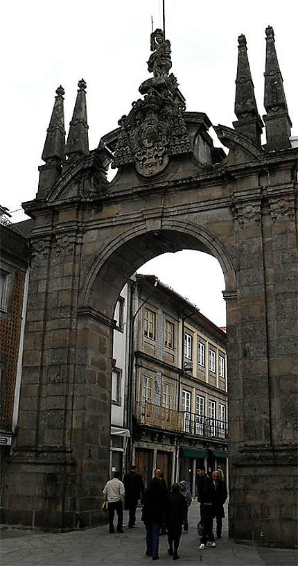 Ancienne porte de la ville