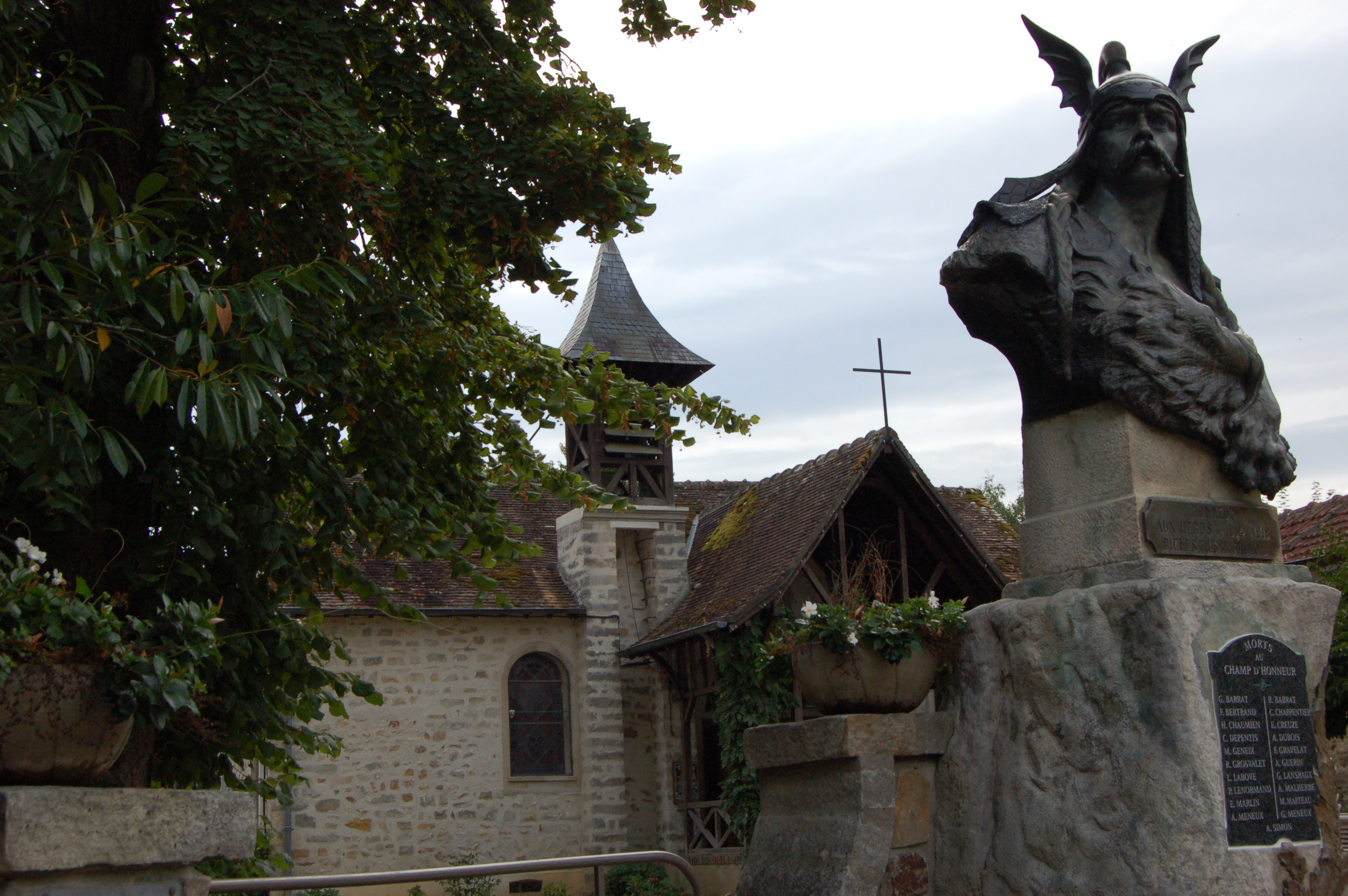 Chapelle Notre Dame de Persévérance Chapelle Notre Dame de Persévérance