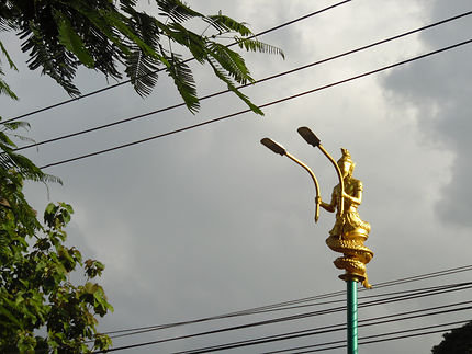 Réverbères à Nakhon Phanom, Thaïlande