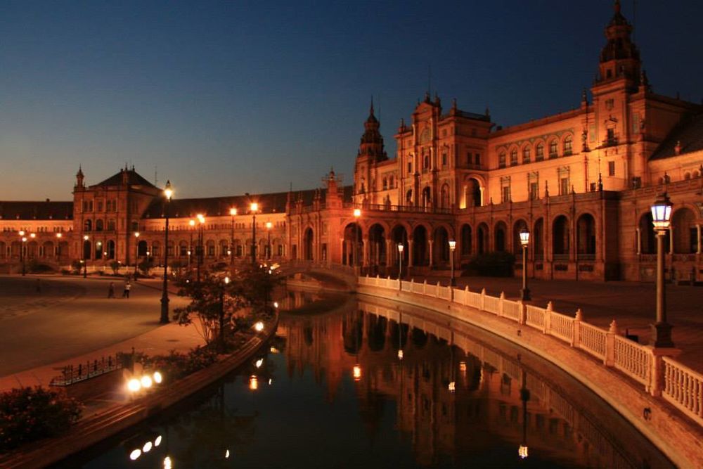 Place d'Espagne la nuit