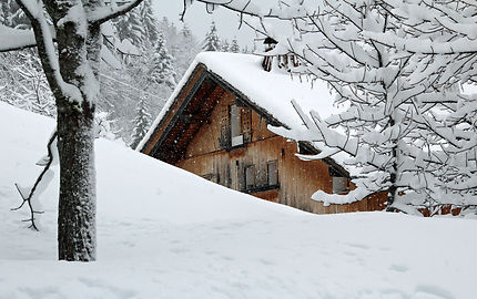 Chalet sous la neige à La Clusaz ! : Montagne : La Clusaz : Massif