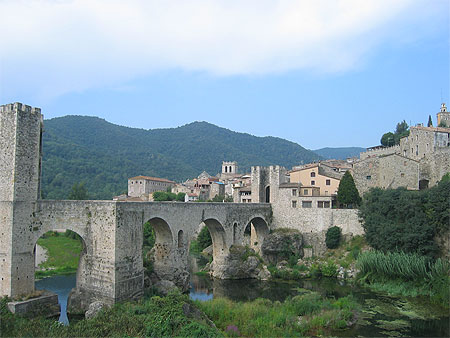 Besalu Besalu
